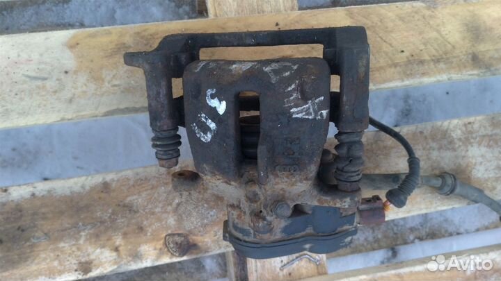 Тормозной суппорт задний правый Audi A4 B8 1.8 T