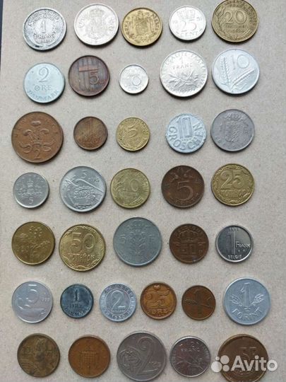 36 монет со всего мира, без повторов