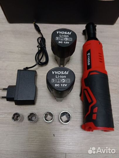 Угловой гайковерт аккумуляторный