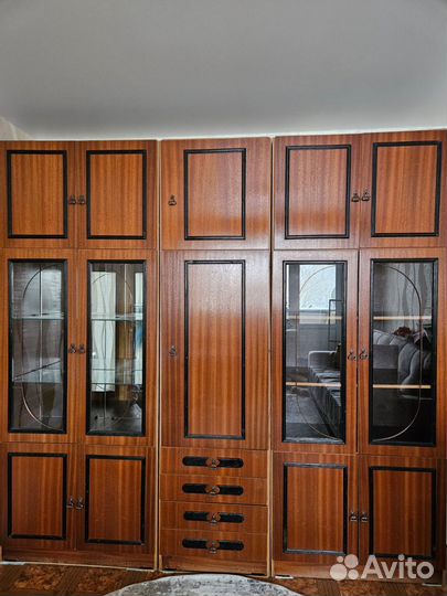 Стенка в гостиную бу