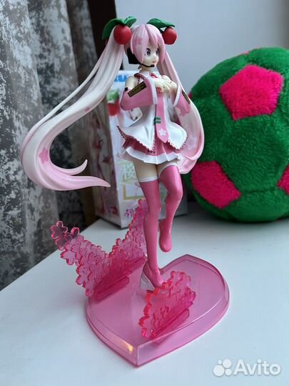 Аниме фигурка оригинал Сакура Мику