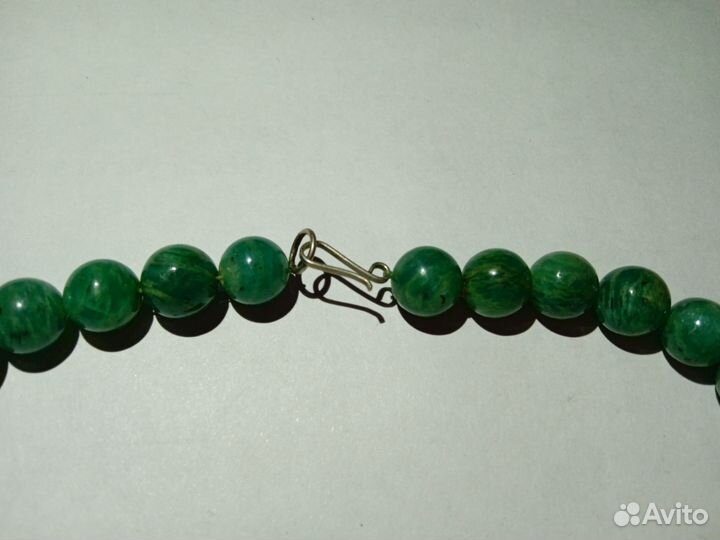 Бусы из малахита (СССР)