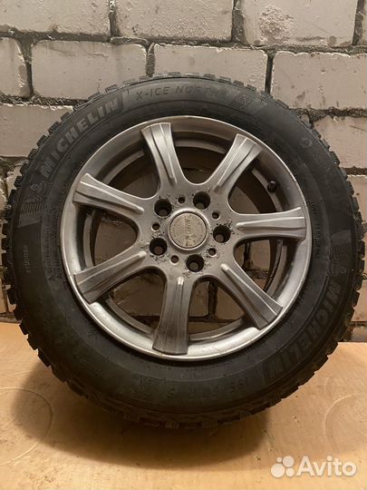 Michelin X-Ice North 4 195/60 R15