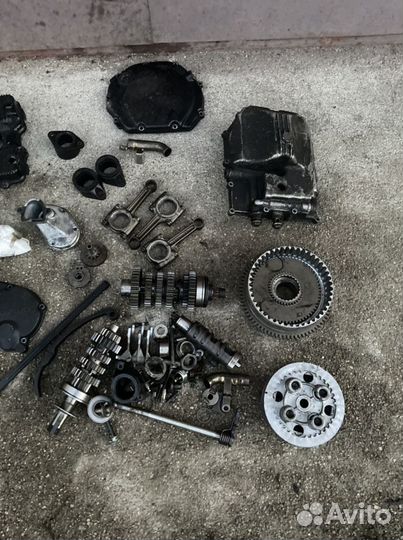 Запчасти на suzuki GSX 750 F