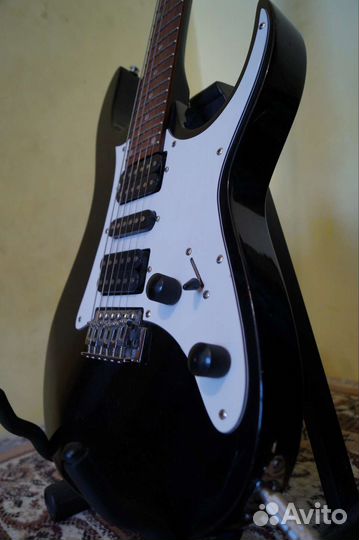 Электрогитара Zombie остроенная 6 струн