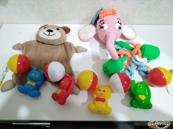 Игрушка комфортер и подвески для малышей
