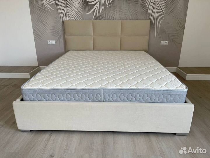 Кровать двухспальная 160х200 с матрасом