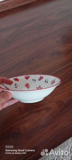 Глубокие суповые тарелки