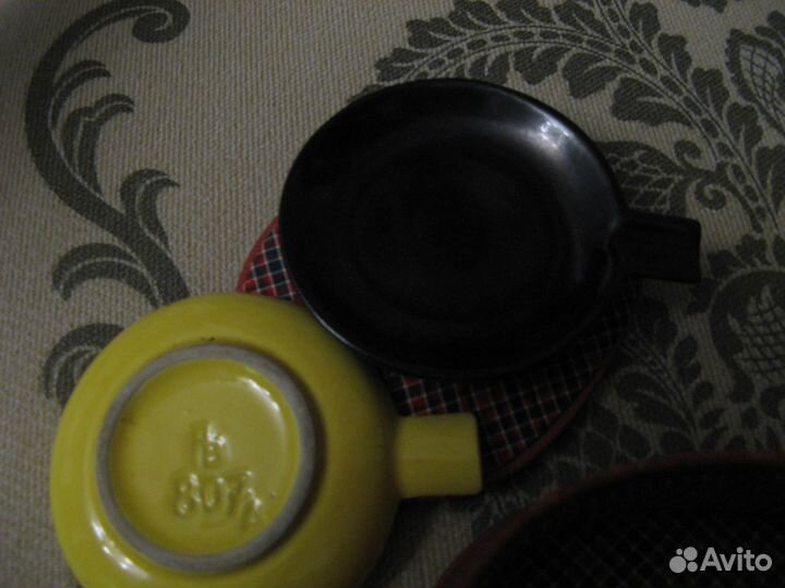 Пепельница старинная. фарфор,комплект 2шт