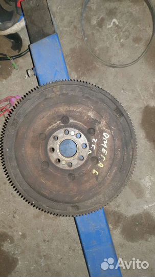 Двухмассовый маховик Опель Омега б 2.5л бензин