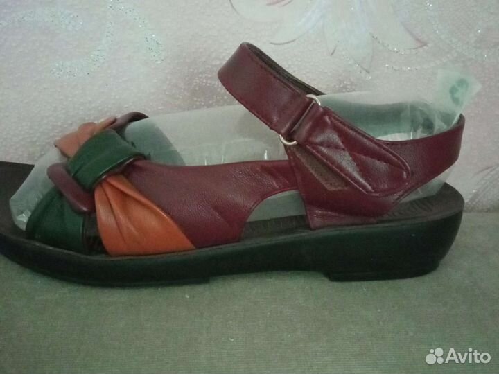 Летняя женская обувь