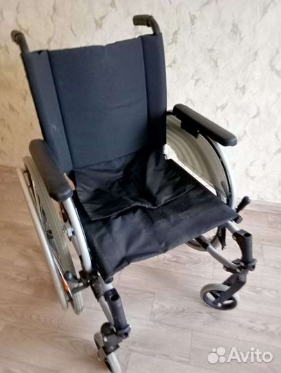 Инвалидная коляска новая