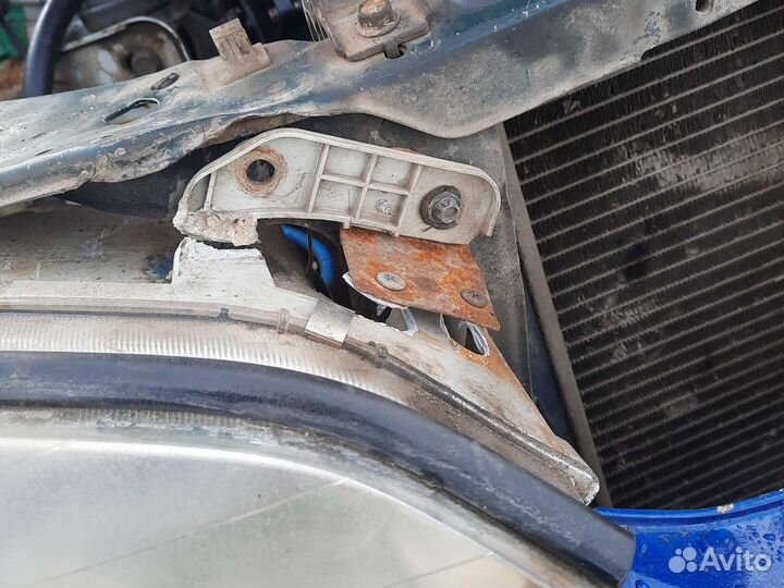 Фара правая kia clarus 2