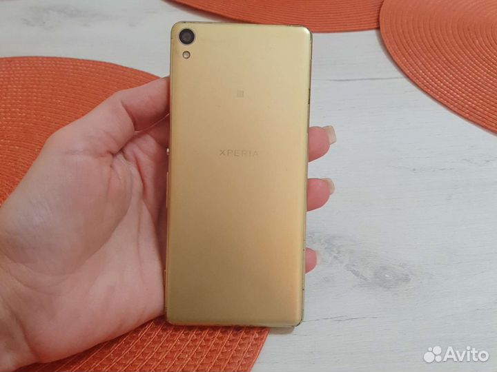 Телефон Sony xperia