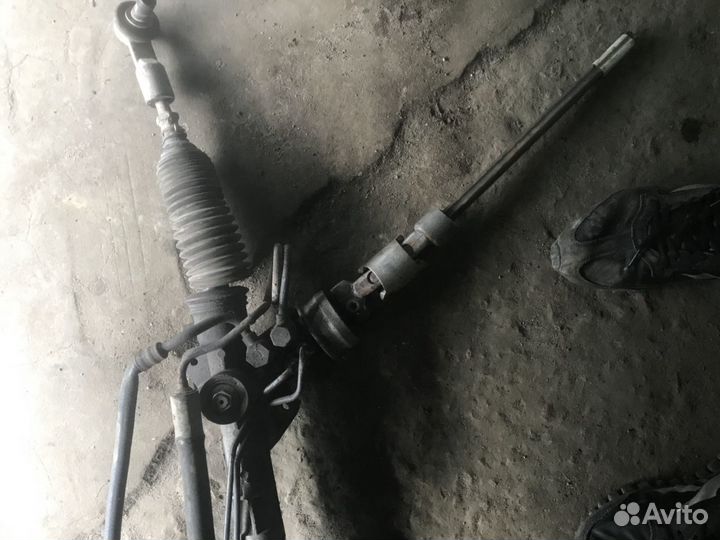 Рулевая рейка на Ауди А6 1998года