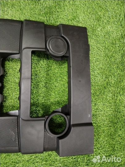 Декоративная крышка двигателя Audi A3 8P BSE 2006