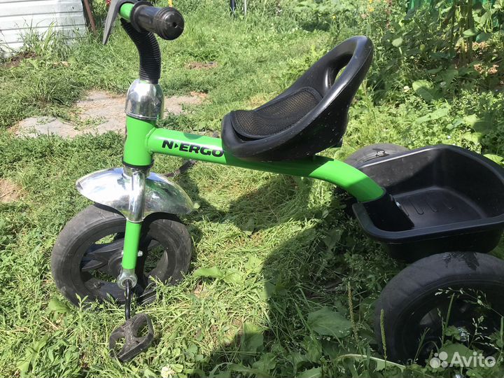 Трехколесный велосипед