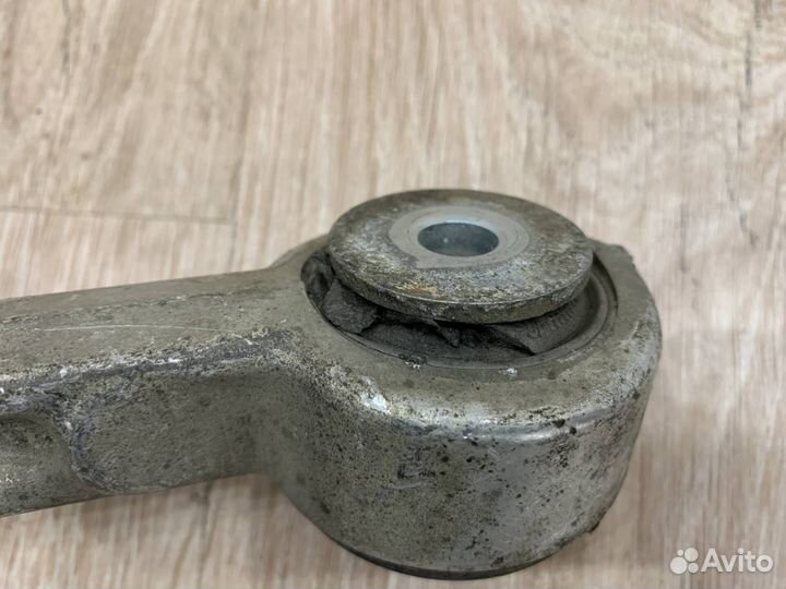 Рычаг передний верхний Mercedes W251 R 251