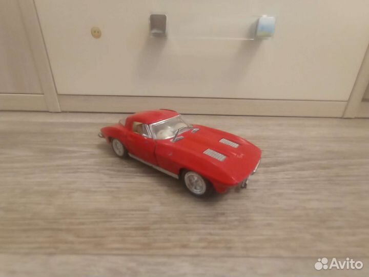 Машинки игрушечные