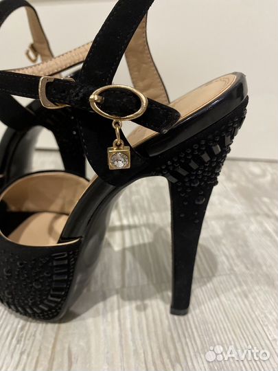 Туфли со стразами 36