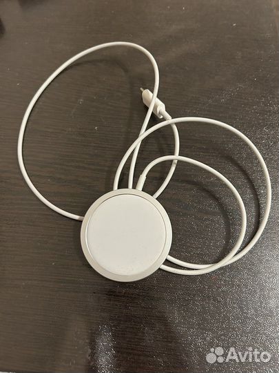 Беспроводная зарядка Apple MagSafe