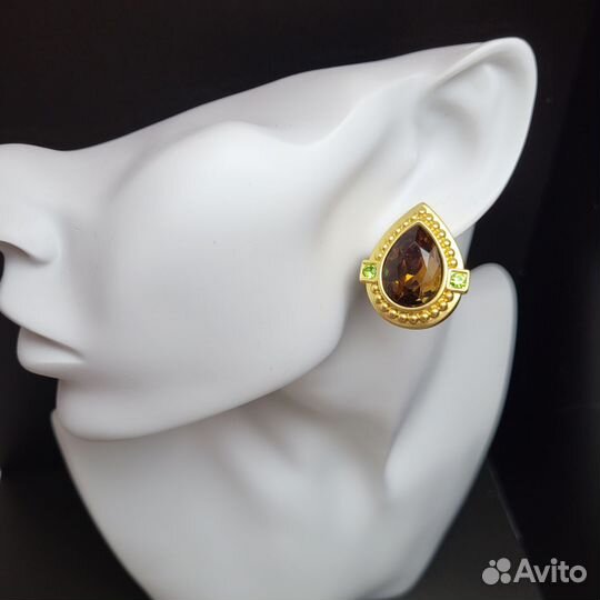 Клипсы с коньячным кристаллом Oscar de la renta