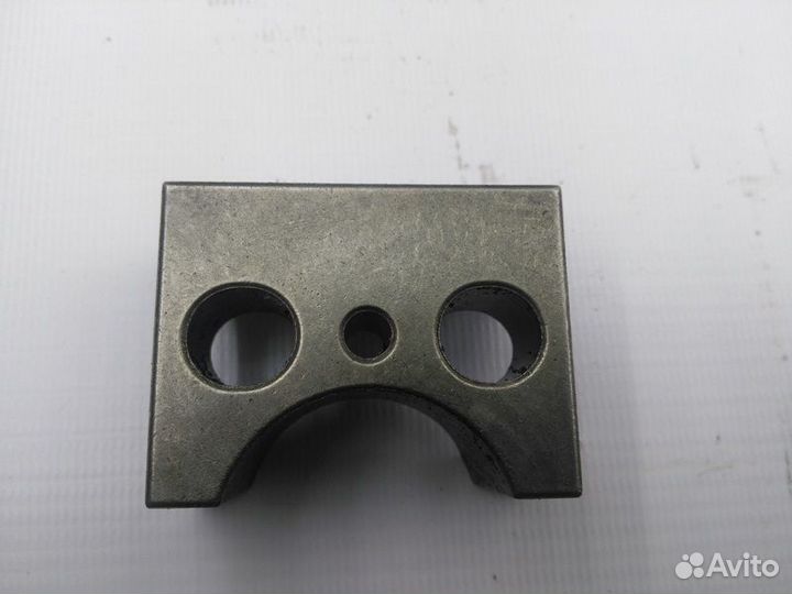 Кронштейн вала коромысла MAN TGS 19.440 (01.07)