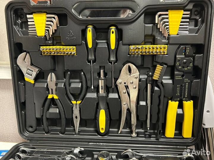 Набор инструментов для авто и дома новый