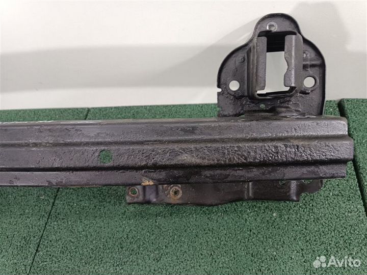 Усилитель бампера передний Kia Sportage 2010