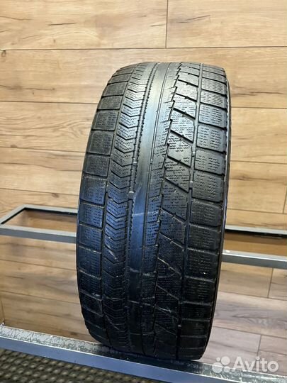 Bridgestone Blizzak VRX 235/45 R18