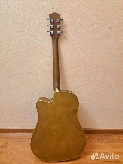 Акустическая гитара