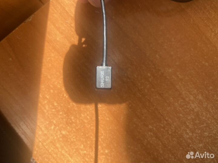 Радиомикрофон,радиосистема,петличка Shure