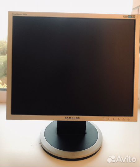 Монитор Samsung 19