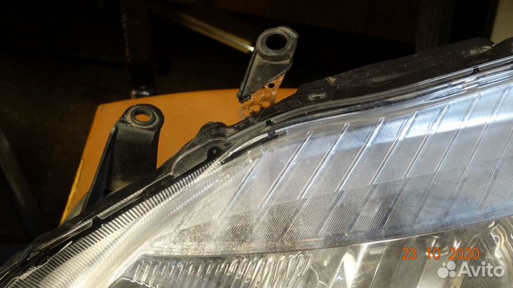 Фара для toyota corolla левая
