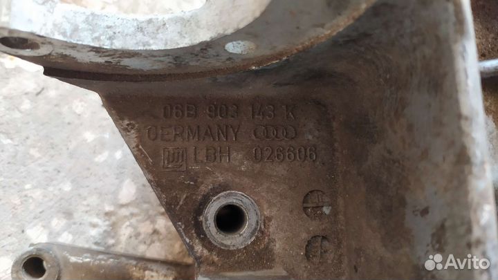 Кронштейн генератора Фольксваген Пассат б5+ 1.8t