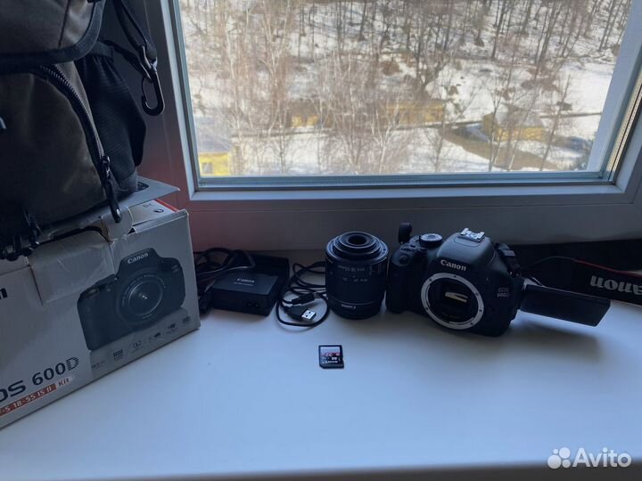 Новый Canon EOS 600D EF-S 18-55 IS II Kit
