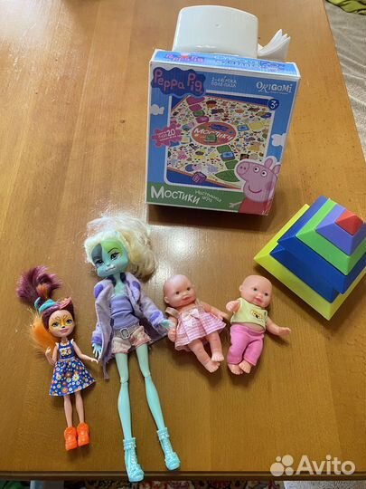 Игрушка Маша с платьями и другие