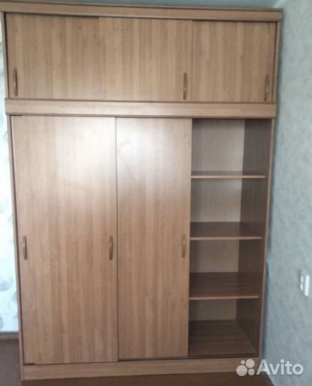 Продам шкаф бу, большой и вместительный