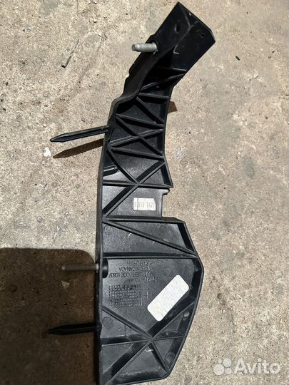 Направляющие бампера додж Челенджер