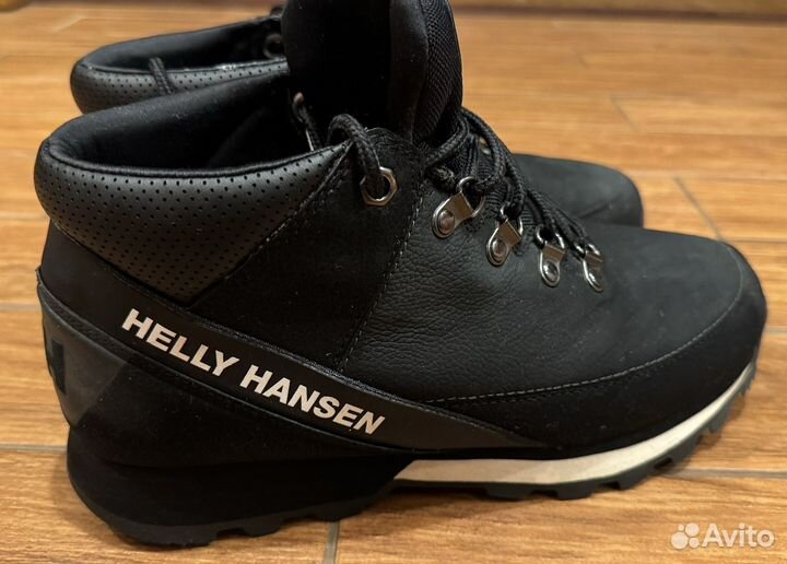 Ботинки кроссовки helly hansen