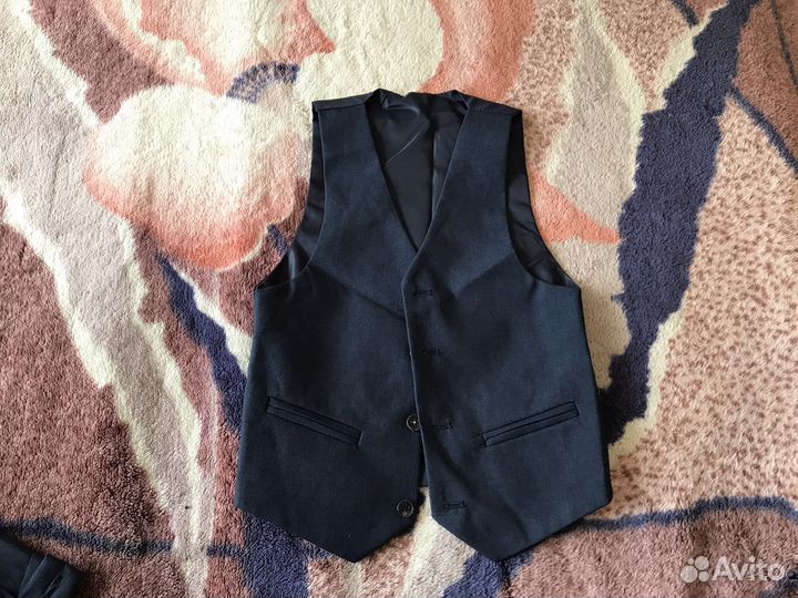 Костюм классический тройка, 134 размер