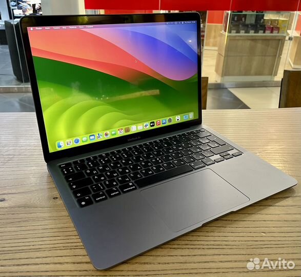 MacBook Air 13-inch/ 8/256Gb M1 (Как новый)
