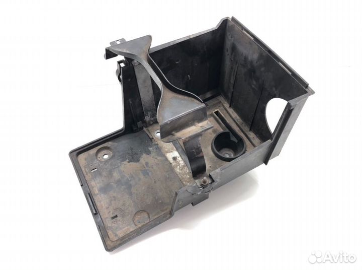 Полка аккумулятора Volvo S40 2.0 TD 2004