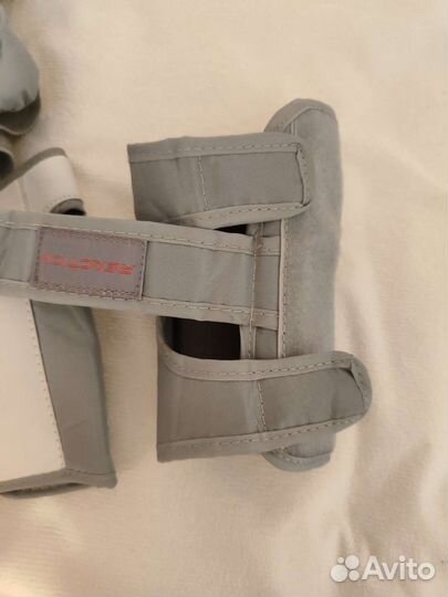 Защита для катания на роликах, скейтах