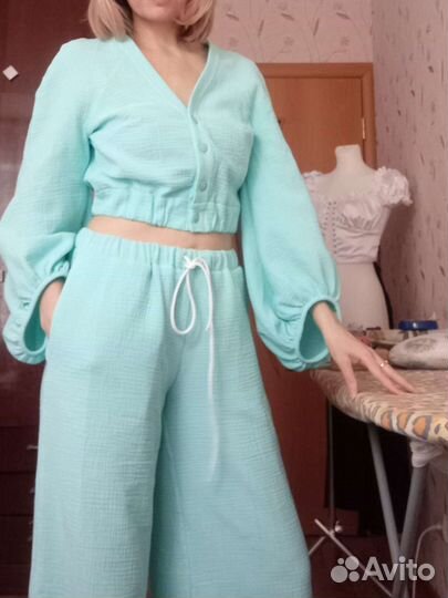 Швея портной, пошив женской одежды