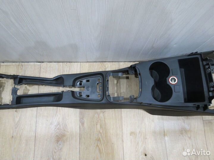 Центральная консоль Volkswagen Polo