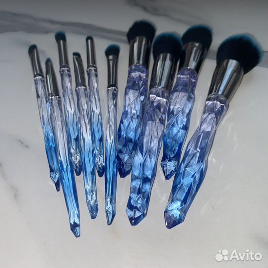 Кисти для макияжа новые