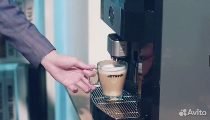 Профессиональная кофемашина для кофейни