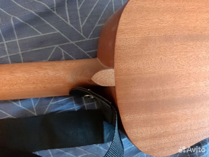 Укулеле тенор