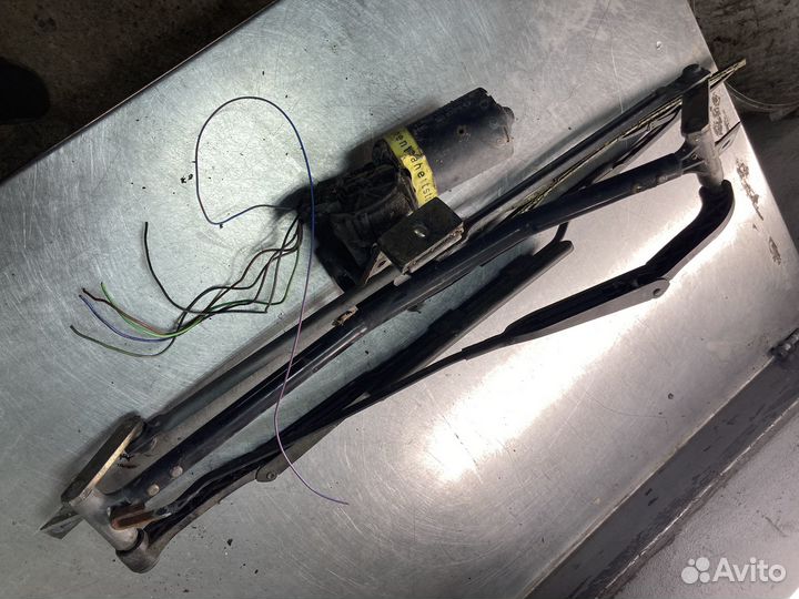 Механизм стеклоочистителя Ауди 80 b3